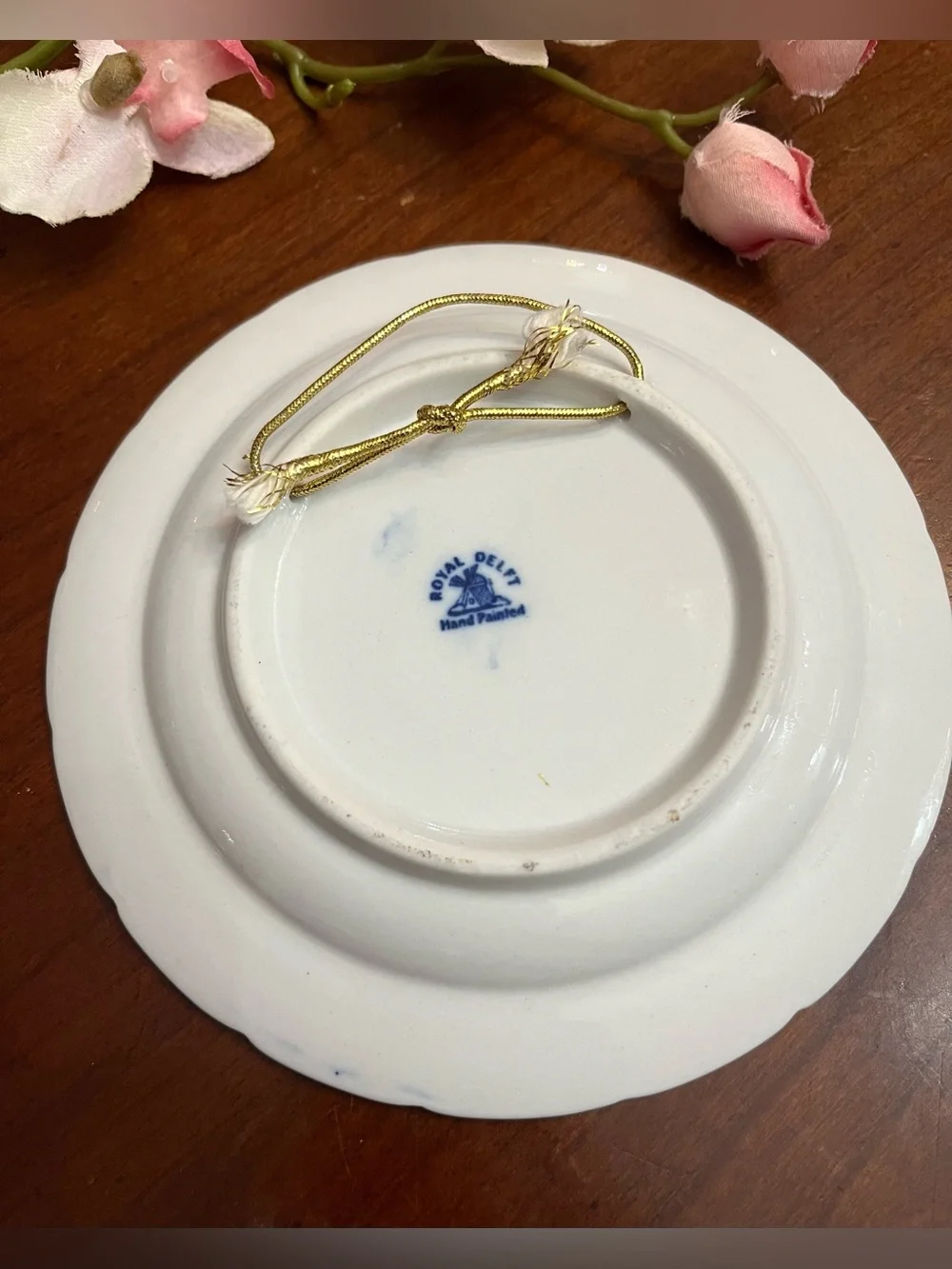 2 VTG Delft Blue Hand Painted Wall Plates Scalloped 5.5